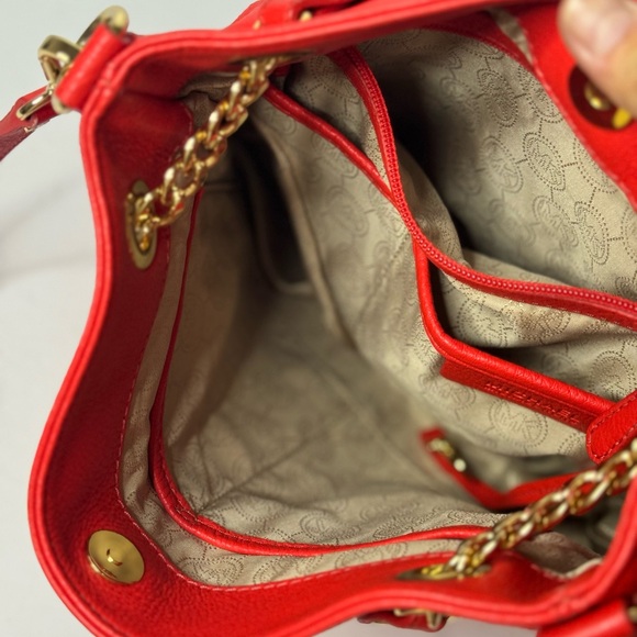 Michael Kors Red Pebbled Leather Shoulder Bag With Gold Chain Adjusting Strap - Picture 11 of 13